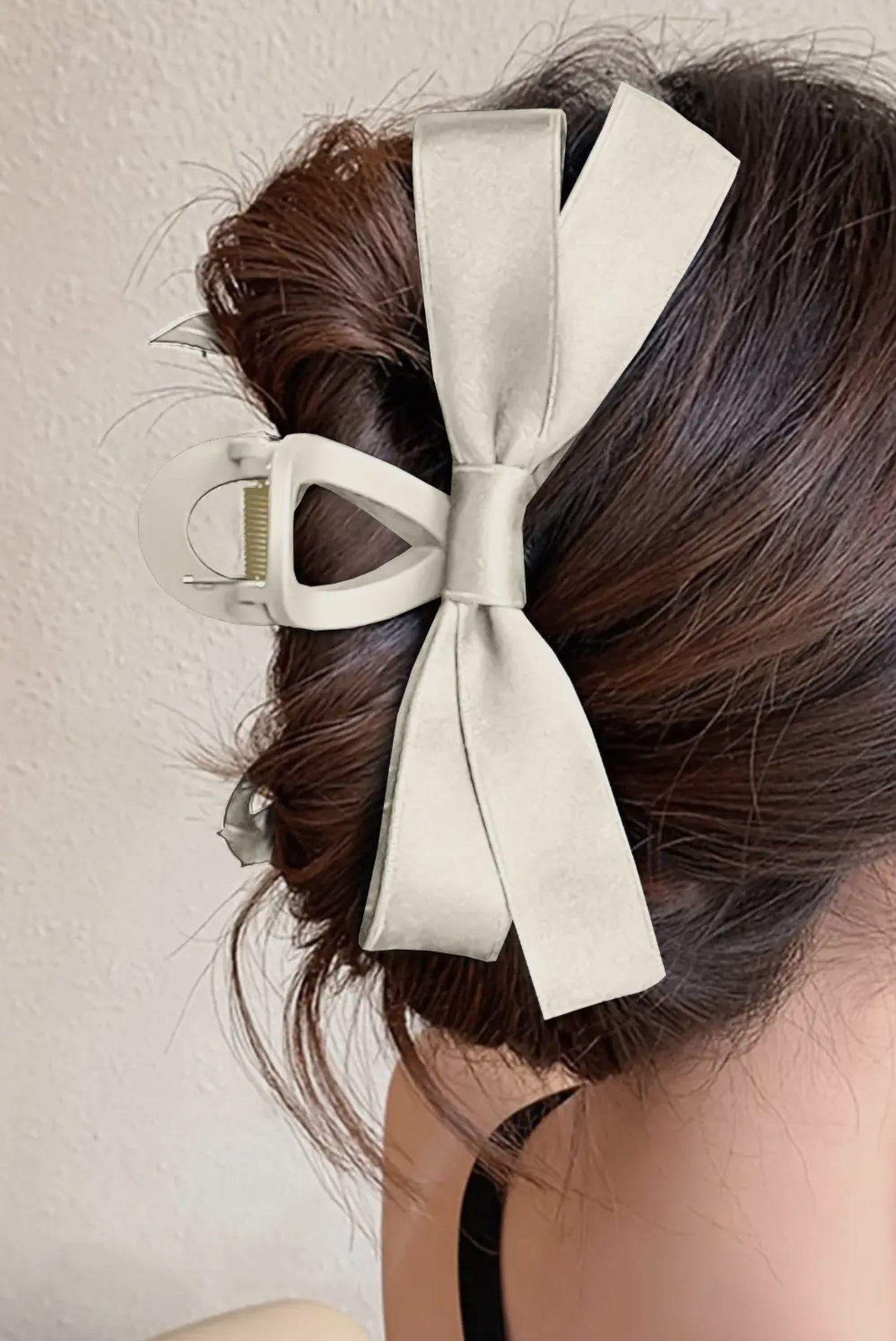 Large bow claw clip