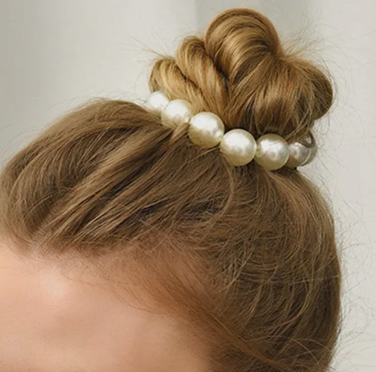 Pearl scrunchie
