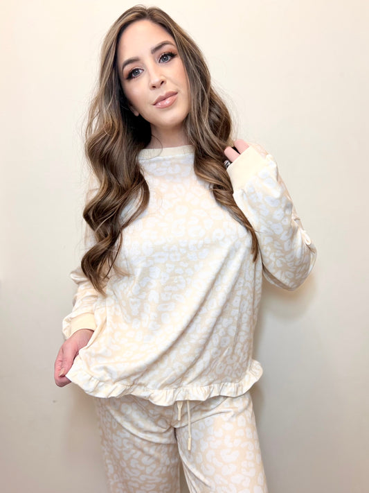 Leopard is a neutral 2 piece set