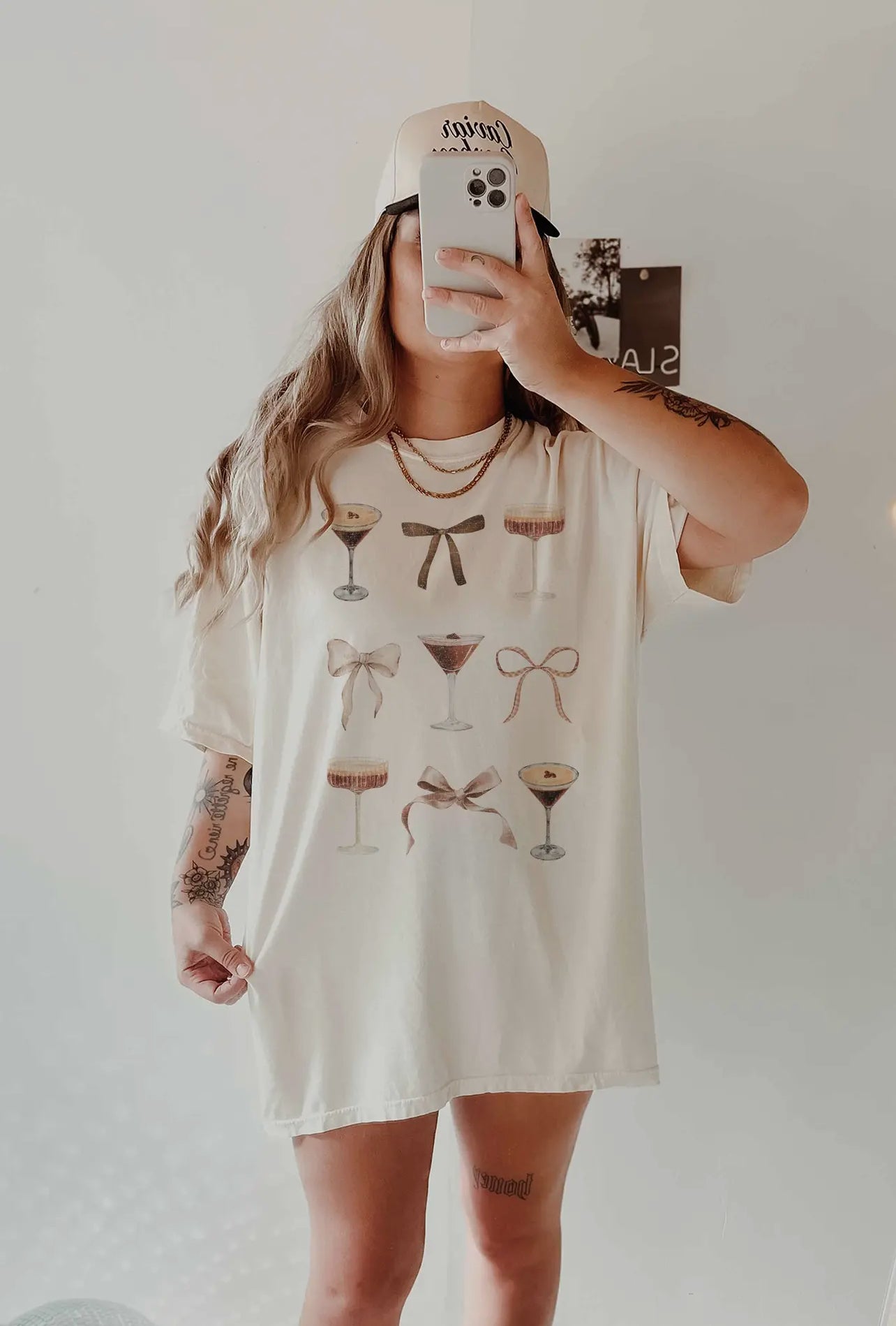 Bows + martinis tee