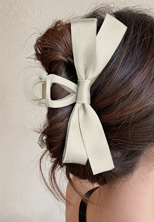Bow claw clip